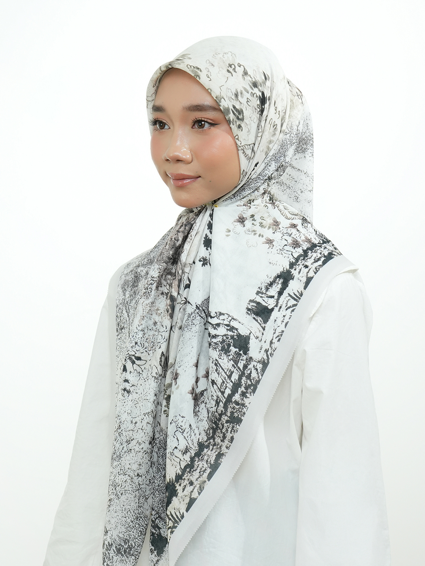 SQ COTTON VOILE GOING GREY 2 SQ COTTON VOILE GOING GREY 2