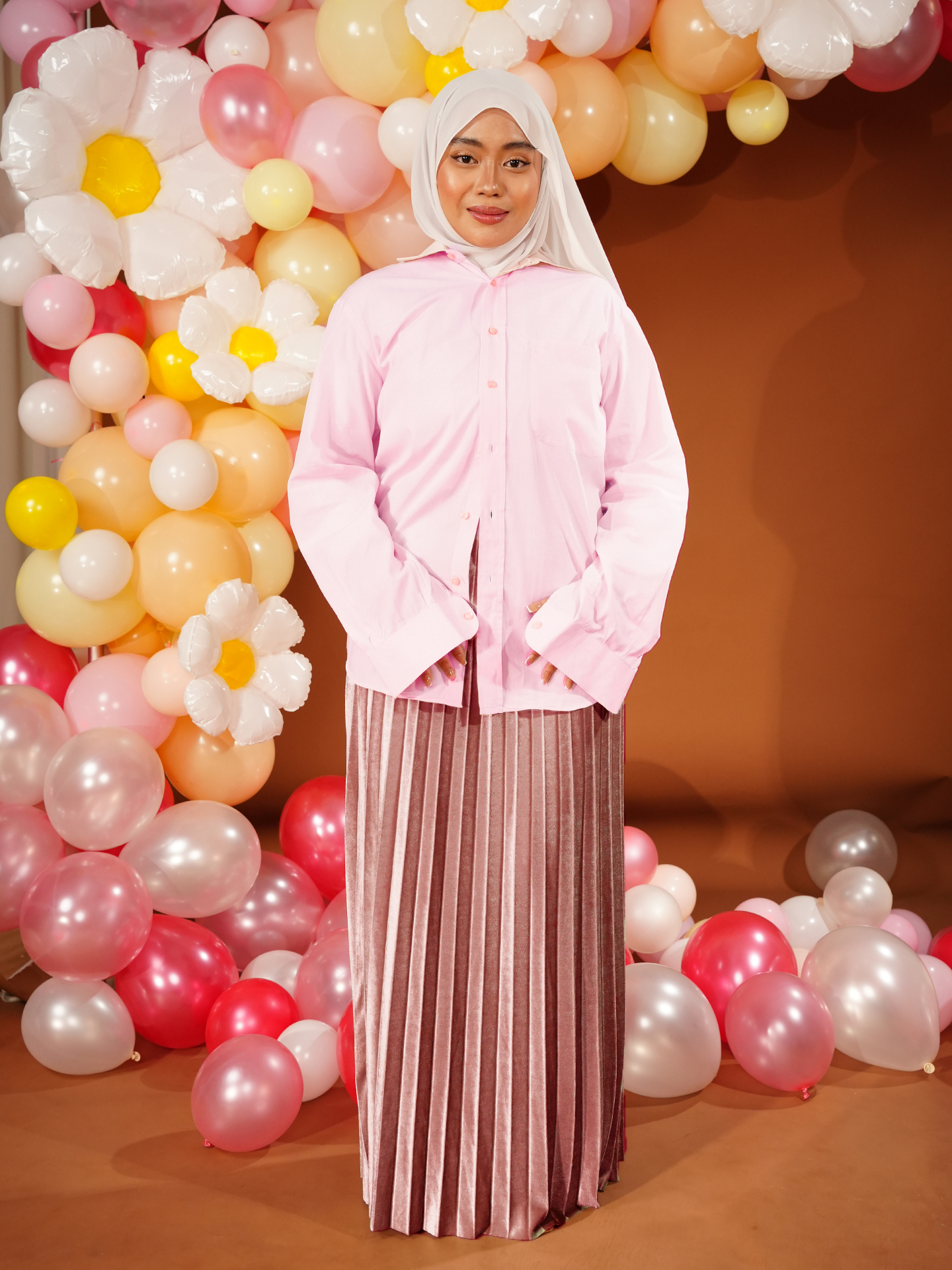 URNA BAHARI - PLEATED BY URNA 015 (4) URNA BAHARI - PLEATED BY URNA 015 (4)